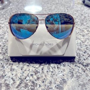 Michael Kors Chelsea MK5004 sunglasses. Beautiful color combo!